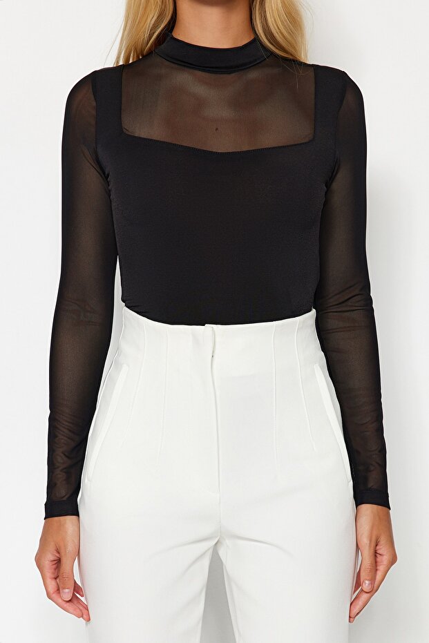 Czarny, dopasowany, tiulowy, długi rękaw, stójka, dół, elastyczny, dzianinowy body zapinany na zatrzaski TWOAW24BD00049 - 4