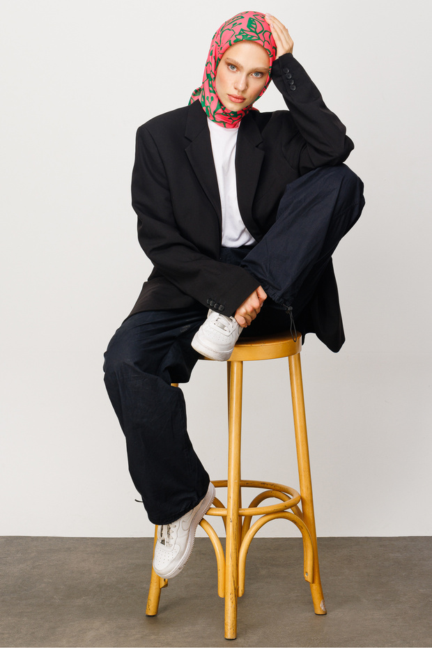 Eșarfă digitală moale cu model floral - 1