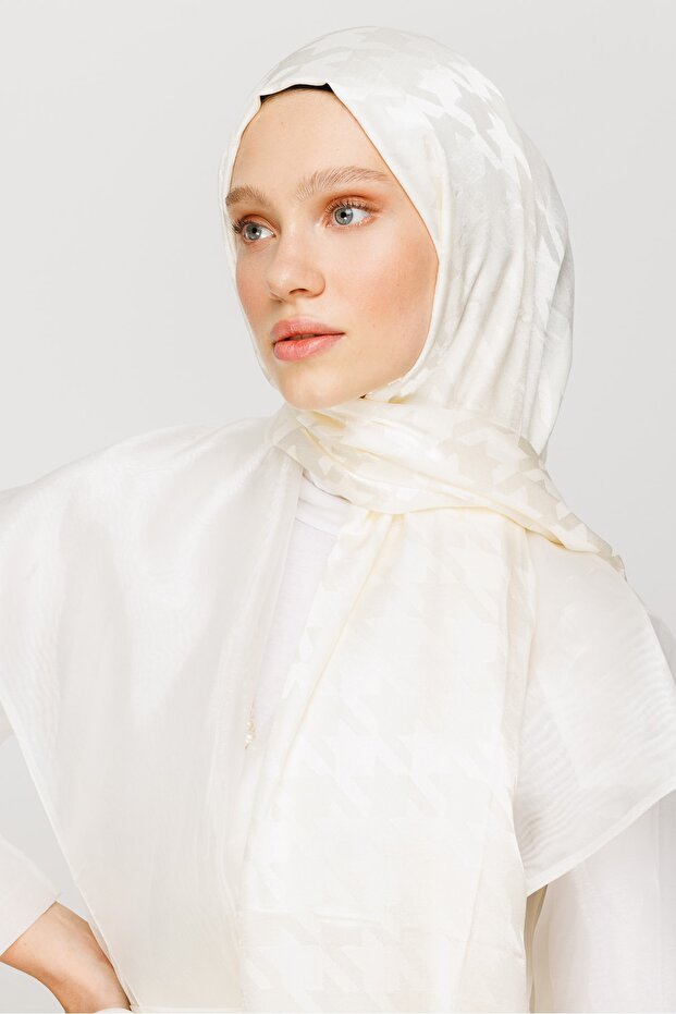 Houndstooth Pattern Shiny Jacquard Shawl - 3