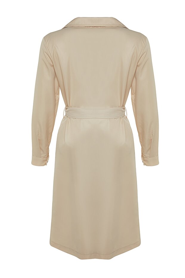 Beżowy, wodoodporny, długi płaszcz z paskiem TWOAW24TR00003 - 13