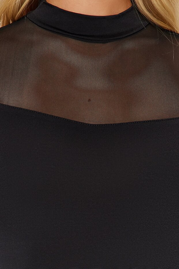 Czarny, dopasowany, tiulowy, długi rękaw, stójka, dół, elastyczny, dzianinowy body zapinany na zatrzaski TWOAW24BD00049 - 3