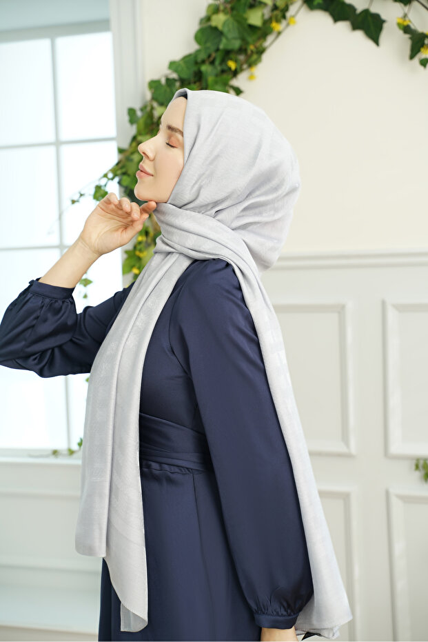 شال منقوش بسلسلة - فضي - 2