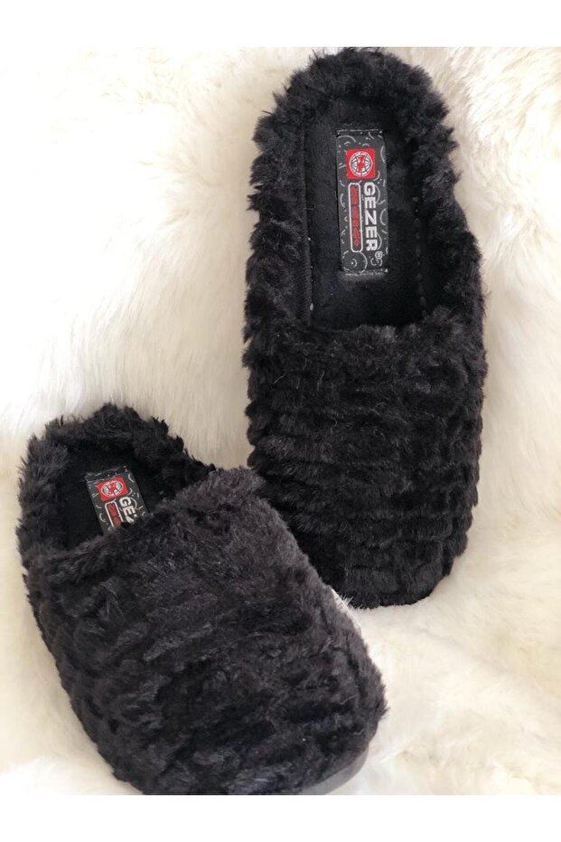 Plush Women's Winter Black Indoor Slippers