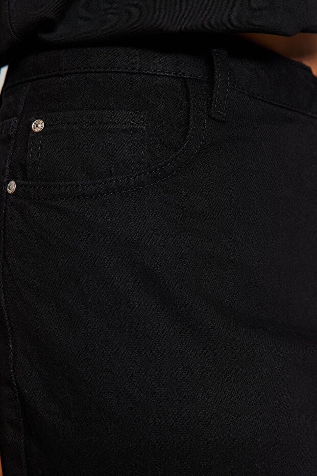 Siyah Yüksek Bel Mom Fit %100 Pamuk Denim Büyük Beden Jeans TBBSS23CJ00038 - 4