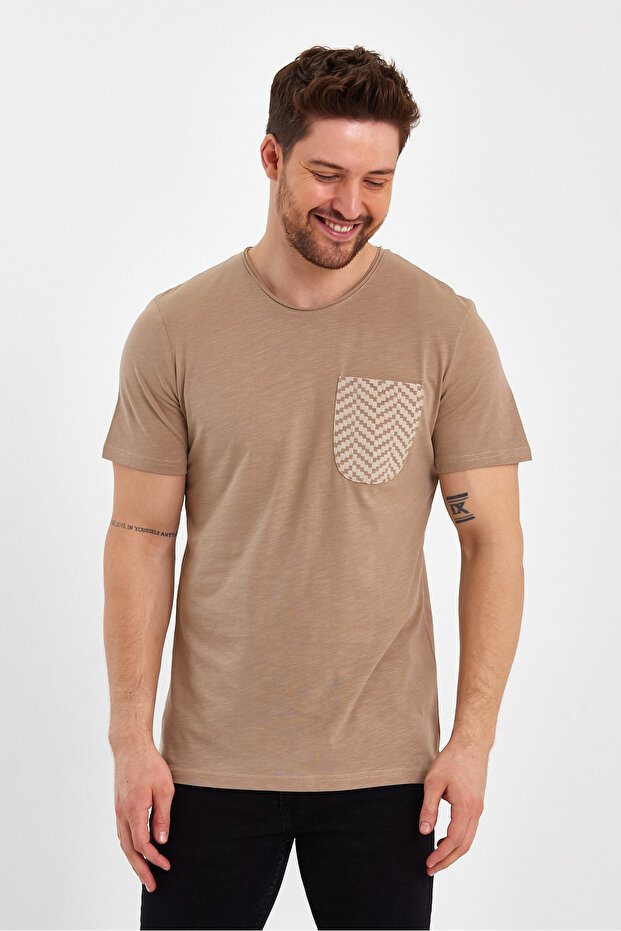 2601 Relax T-shirt with Pocket Detail
