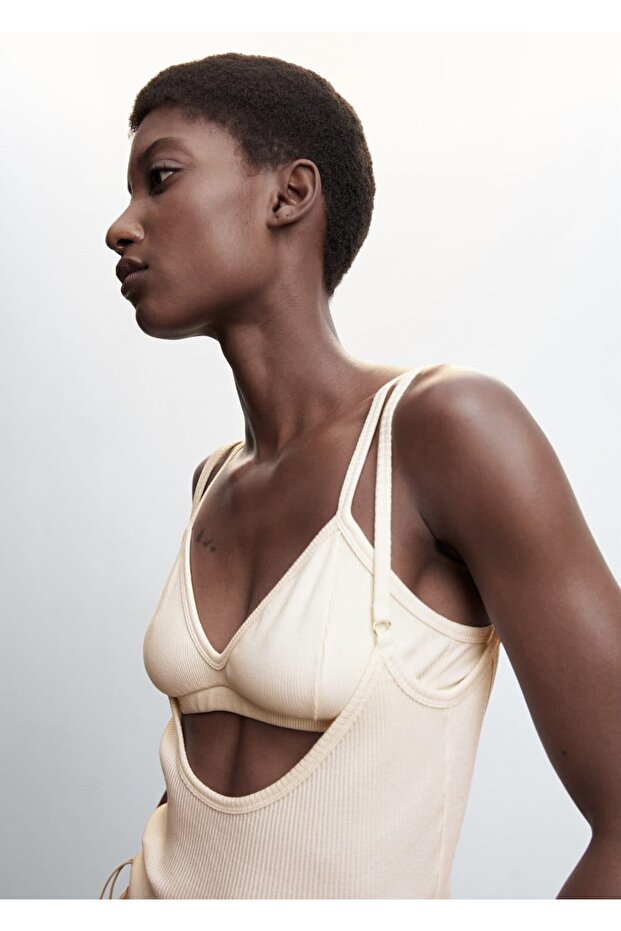 Sırtı Açık Örgü Üst - 21