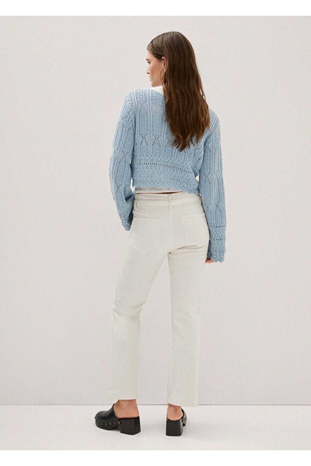 Gerade geschnittene Jeans mit Bindedetail - 11