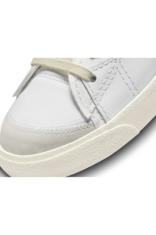 Blazer Low 77 Jumbo Se Sneaker - 6
