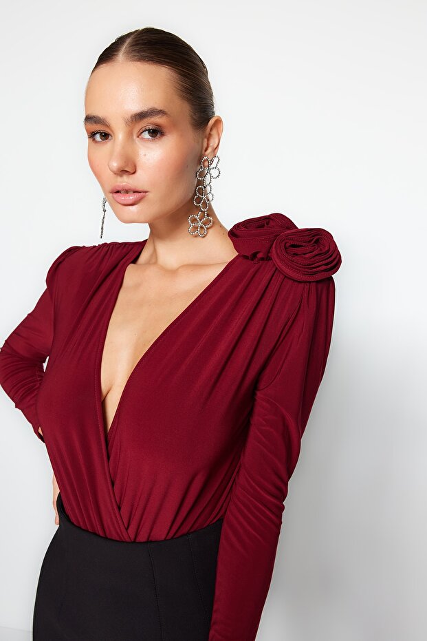 Bordo Kruvaze Yaka Gül Aksesuar Detaylı Body TPRAW24BD00012 - 2