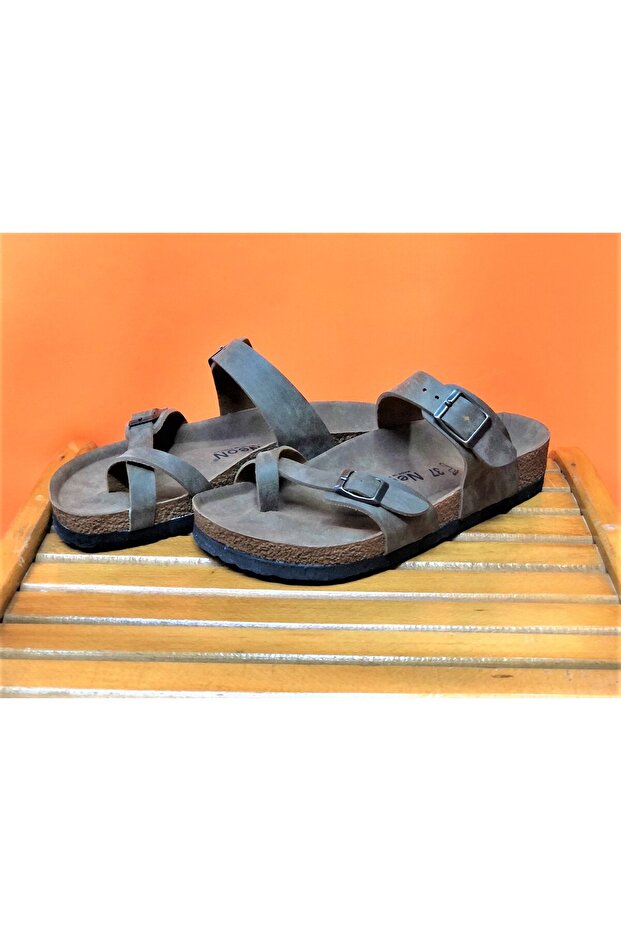 اصبع القدم المفاجئة بين الأصابع - 2