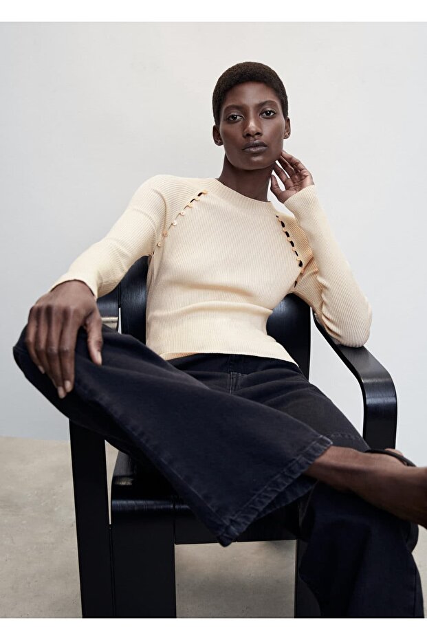 Strickpullover mit Knopfdetail - 5