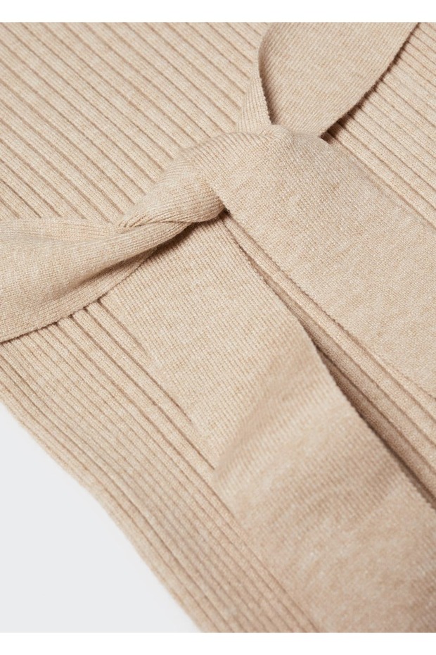 Geripptes Rollkragenkleid - 7