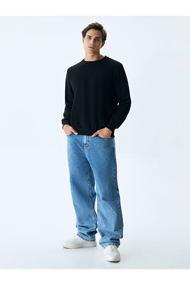 Bisiklet Yaka Siyah Sweatshırt - 1