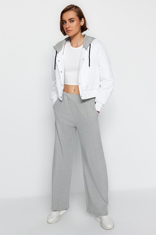 Gri Wide Leg/Rahat Kesim Fitilli Örme Eşofman Altı PantolonTWOAW23EA00065 - 2