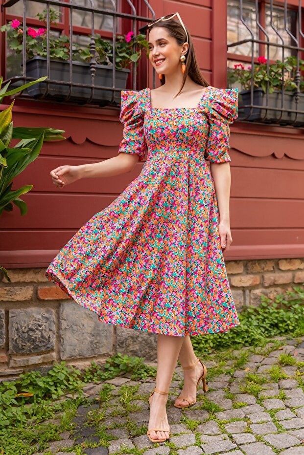 Flexible Crepe Fabric Short Sleeve Square Neck Midi Length Flared Cut Floral Dress 080