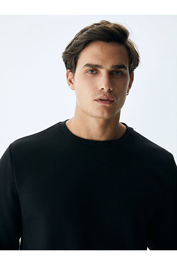 Bisiklet Yaka Siyah Sweatshırt - 4