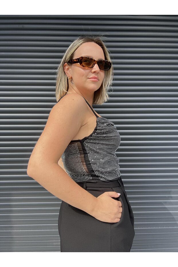 Siyah Taş Baskılı Crop Top - 4