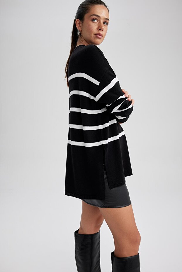 Relax Fit Soft Textured Striped Crew Neck Knitwear Sweater Tunic S7517Az23Wn