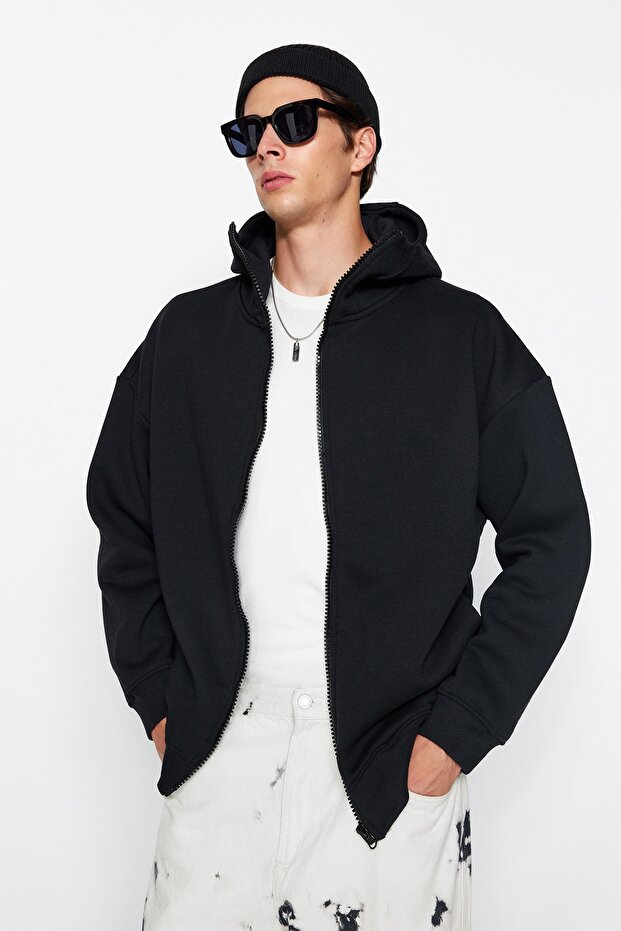 Siyah Oversize/Geniş Kesim Fermuarlı İçi Polar Kapüşonlu Sweatshirt-Hırka TMNAW24SW00049 - 1