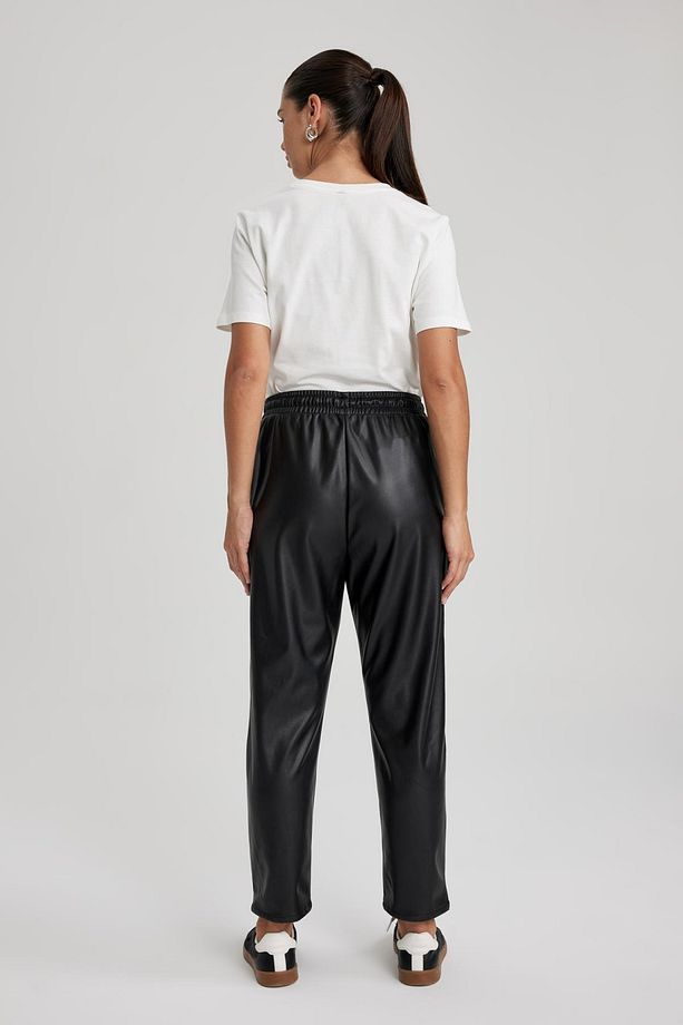 Yüksek Bel Cepli Standart Paça Suni Deri Jogger Pantolon V8072az23wn - 5
