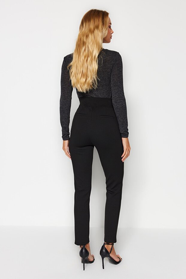 Siyah Toparlayıcı Yüksek Bel Nervürlü Beli Lastikli Slim Fit Kalın Örme Pantolon TWOAW24PL00114 - 5