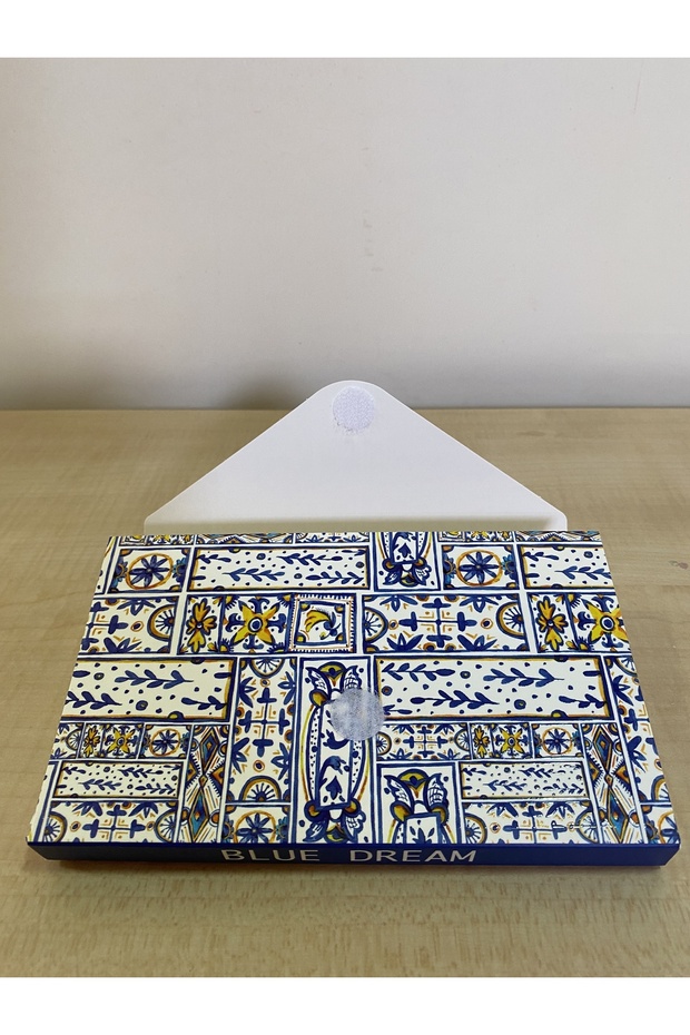 دفتر رسائل البلاط الأزرق - 4