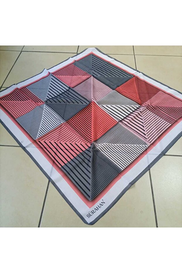 وشاح ناعم خفيف بنمط مخطط - 1