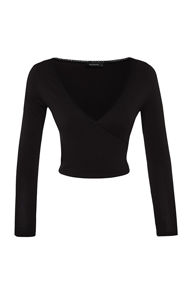 Siyah Derin Kruvaze Yaka Dantel Detaylı Uzun Kol Crop Pamuklu Esnek Örme Bluz TWOAW24BZ00291 - 8