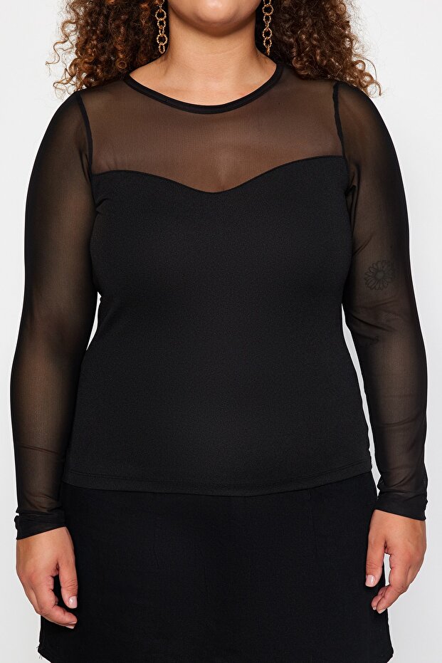 Yılbaşı Siyah Kalp Yaka Tül Detaylı Örme Bluz TBBAW24AF00015 - 3