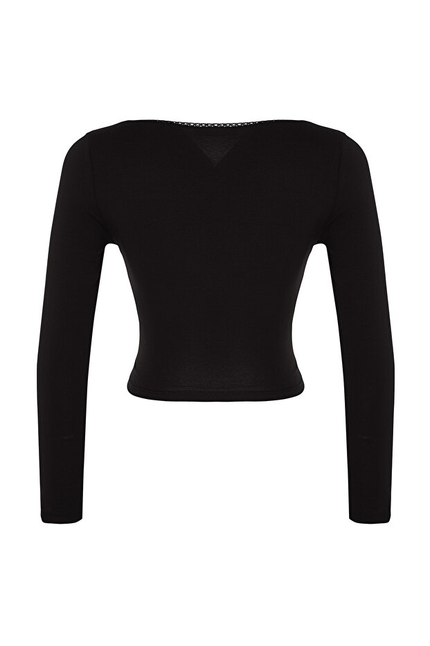 Siyah Derin Kruvaze Yaka Dantel Detaylı Uzun Kol Crop Pamuklu Esnek Örme Bluz TWOAW24BZ00291 - 10