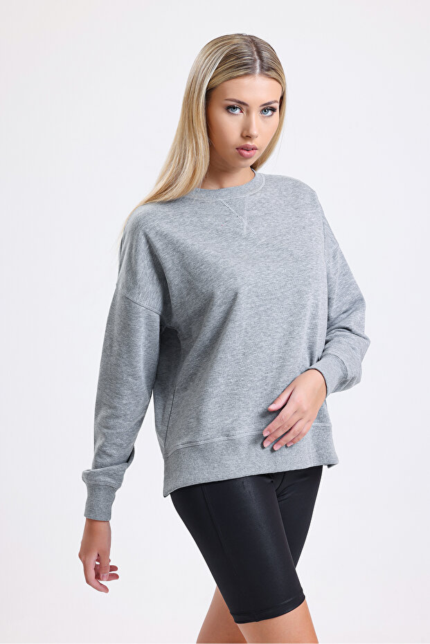 women's gray crew-neck side slit knitted sweatshirt