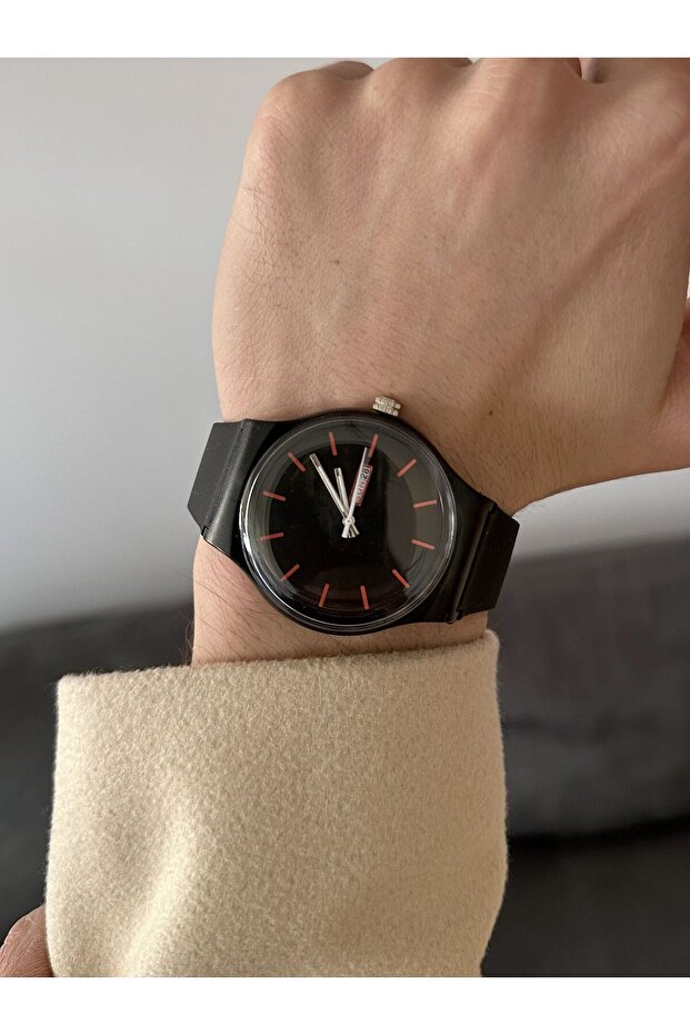 Men's Wristwatch with Black Silicone Strap