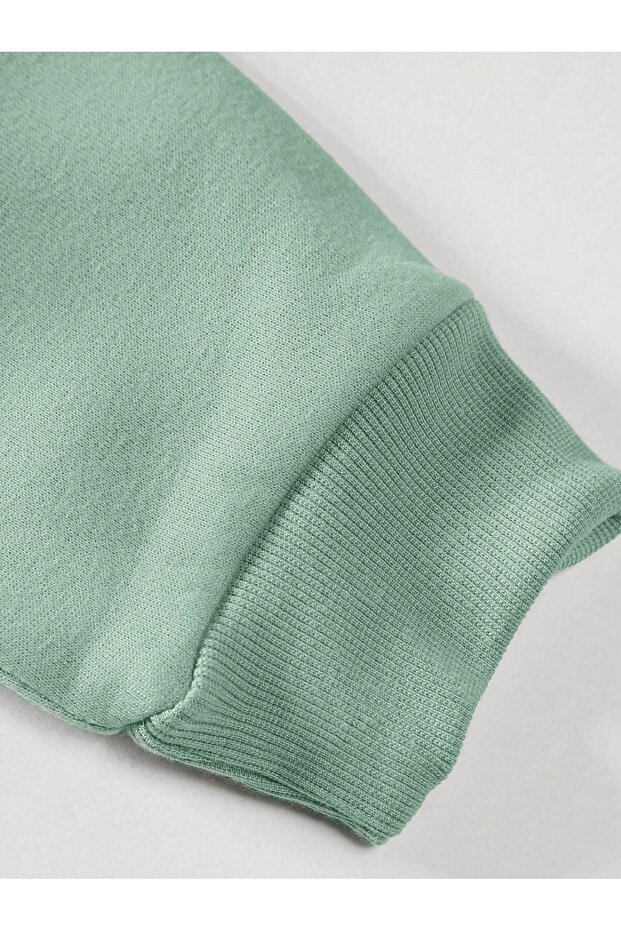 سويت شيرت مانفينيتي هايبي مواد بطبعة دب باللون الأخضر - 4