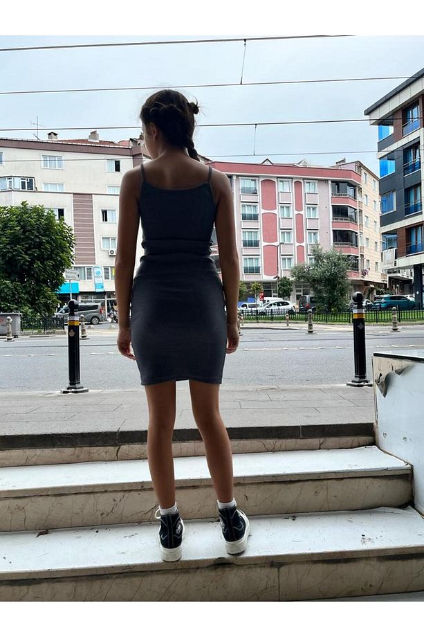 Siyah Genç Bisiklet Yaka Ip Askılı Triko Elbise - 3