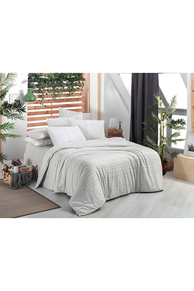 Diego White Double 100% Cotton Fancy Poplin Duvet Cover Set
