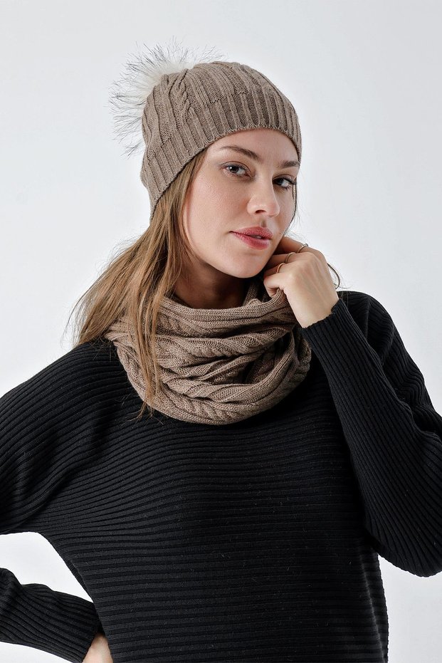 Women's Hair Knitted Beret and Neck Collar Set Brown 24W131