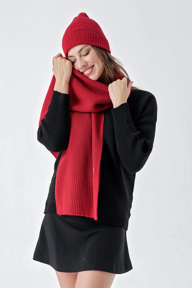 Women's Soft Buttoned Knitted Detailed Scarf Beanie Set Red 24W132