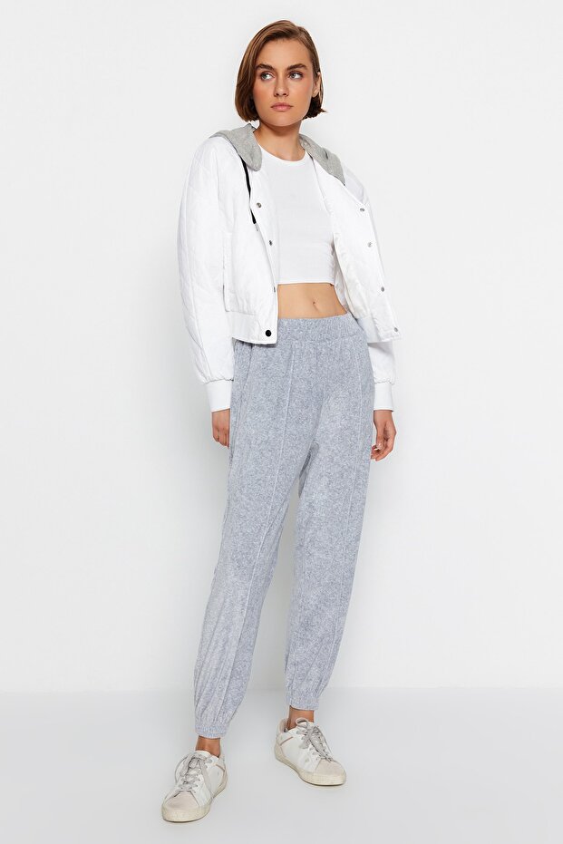 Graue lockere Jogger-Strick-Jogginghose aus Samt TWOAW21EA0201 - 1