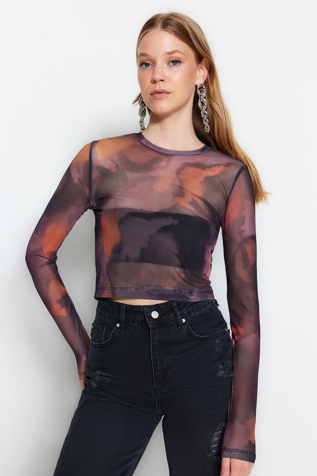 Siyah Baskılı Tül Fitted/Vücuda Oturan Crop Esnek Örme Bluz TWOAW24BZ00030 - 2