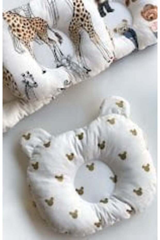 Mickey Poplin Cream Checkers Gold Flat Head Pillow