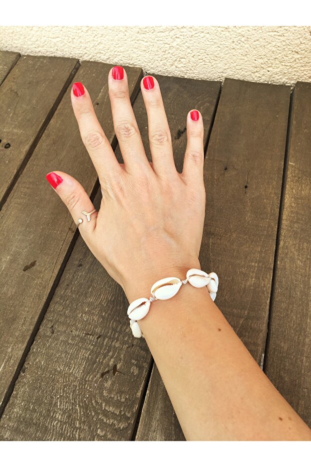 Real Seashell Bracelet (BEIGE STRING) - 2