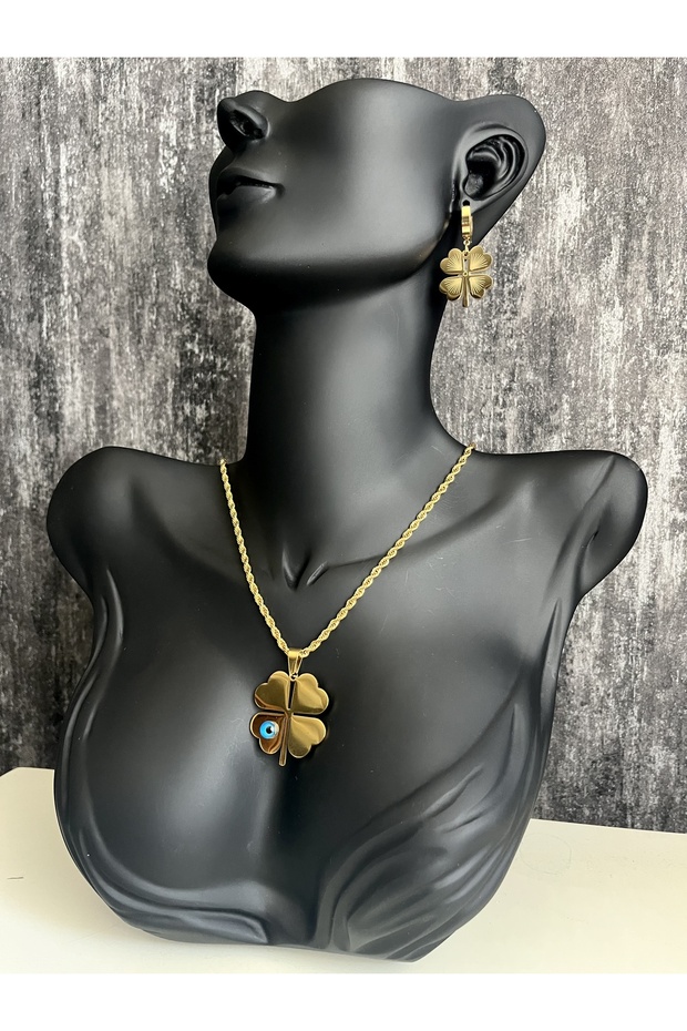 Steel clover necklace