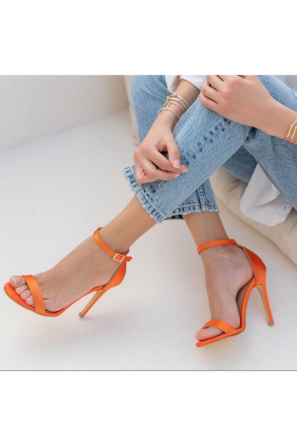 Kadın Turuncu Saten İnce Tek Bant  Sivri Yüksek Topuklu 9-10 cm Bilek Açık Sandalet Ayakkabı - 2