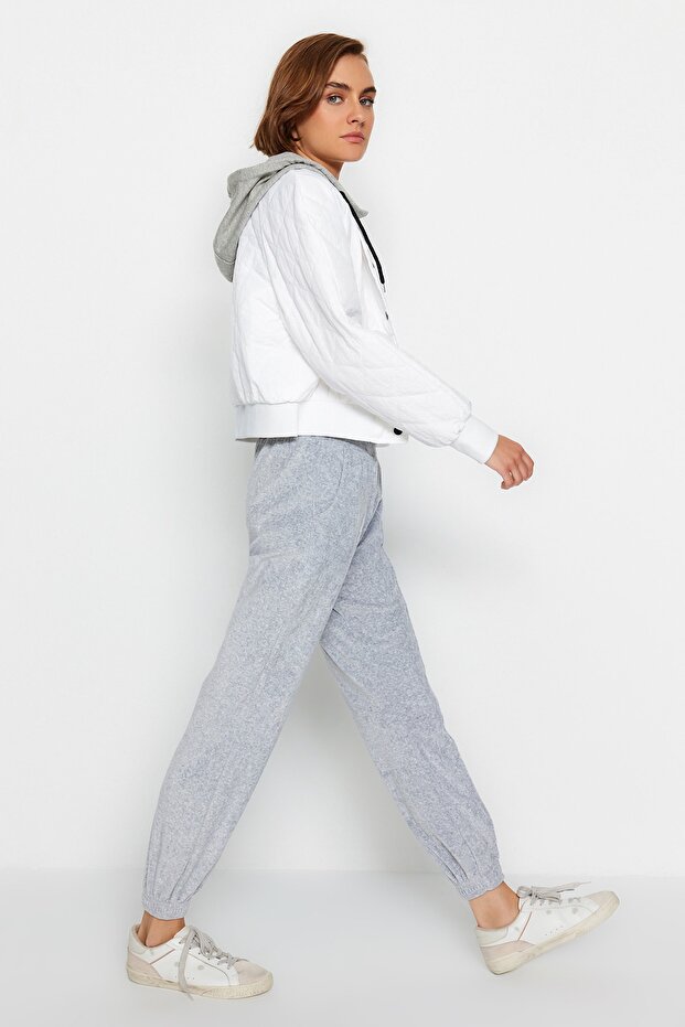 Graue lockere Jogger-Strick-Jogginghose aus Samt TWOAW21EA0201 - 3