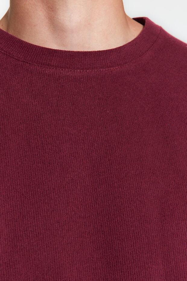 Bordo Bisiklet Yaka Oversize/Geniş Kesim Yumuşak Fırçalı Selanik Sweatshirt TMNAW24SW00057 - 5