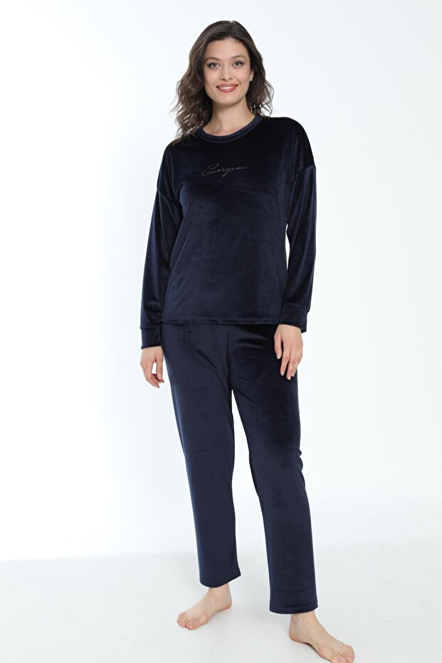 Women's Winter Gorgeous Written Soft Velvet Pajama Set