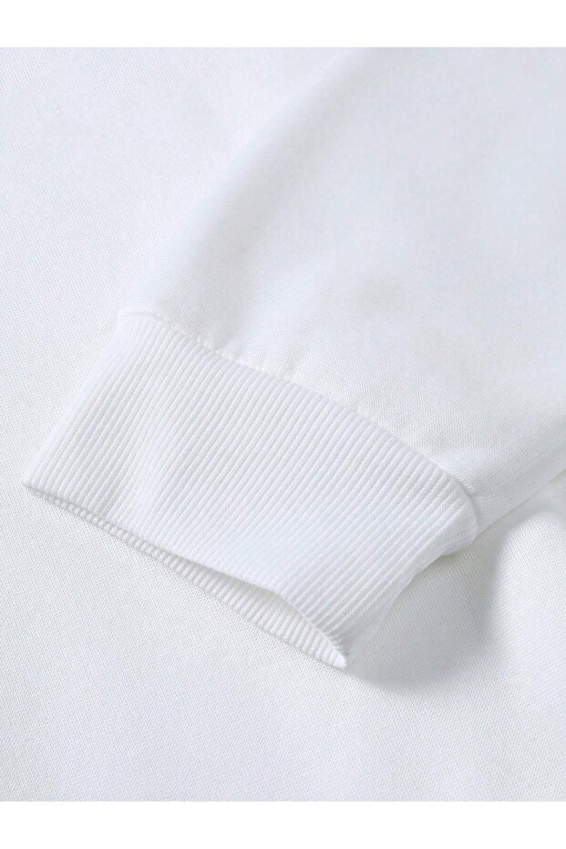 سويت شيرت Manfinity Hypemode Bear مطبوع بأكتاف منسدلة باللون الأبيض - 3