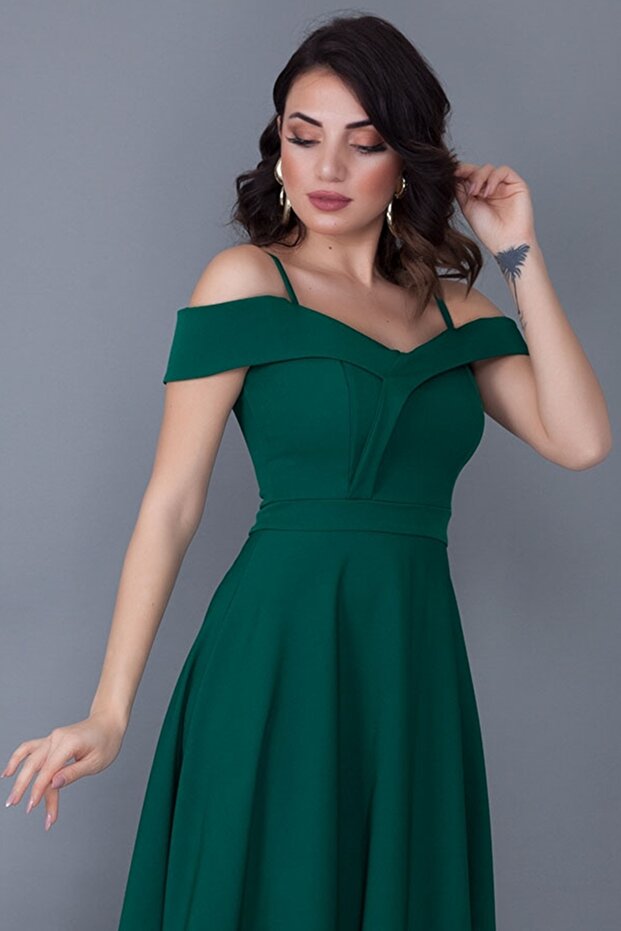 Pánt nélküli, alacsony vállú, dupla mellű nyakú maxi hosszúságú smaragdzöld nagy méretű estélyi ruha 342 - 2