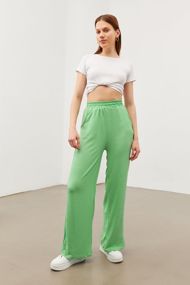 Women's Green Elastic Waist Double Pocket Wide Leg Wrinkled Trousers