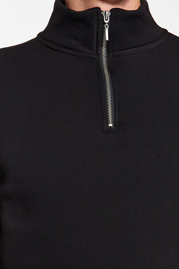 Siyah Regular/Normal Kesim Dik Yaka Fermuarlı Pamuklu Basic İçi Polarlı Sweatshirt TMNAW24SW00041 - 3